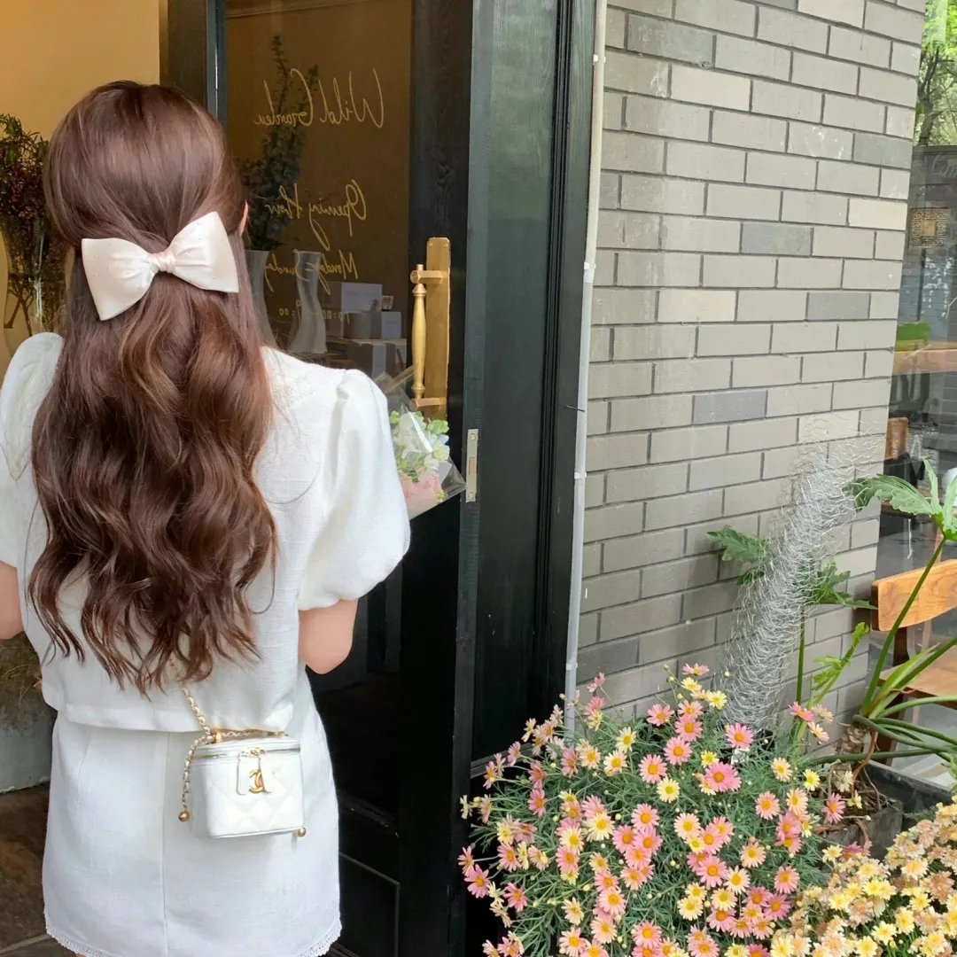 夜深吻唇香